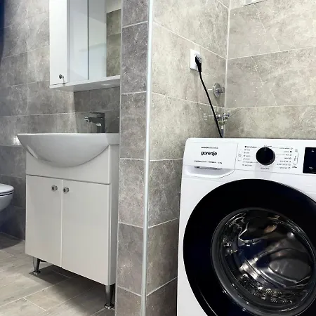 Ivana 2 アパート *