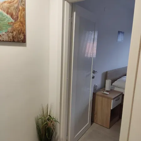 Ivana 2 アパート *