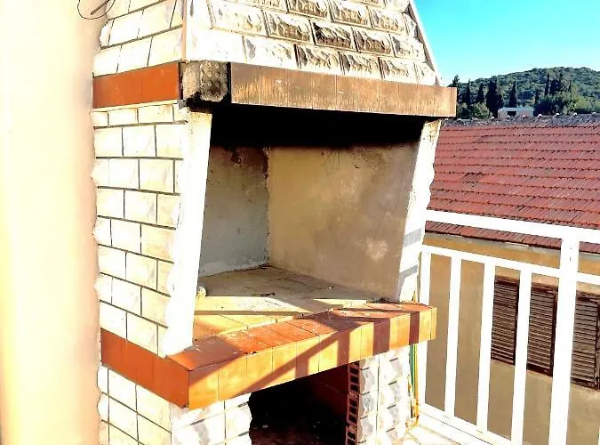 Ivana 2 לוביסטה