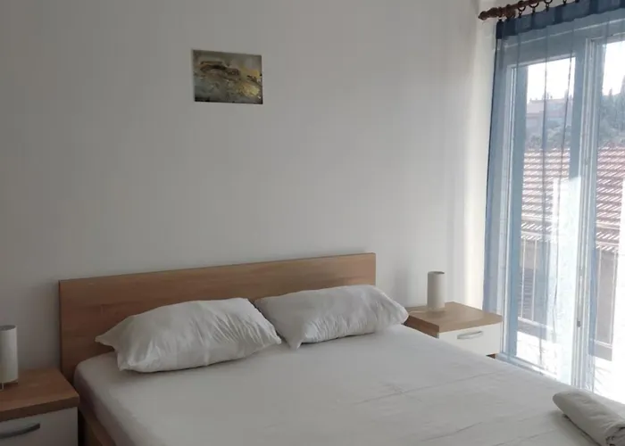 Ivana 2 Appartement Lovište