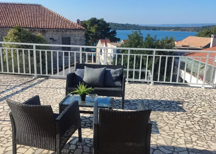 Apartment Ivana 2 *